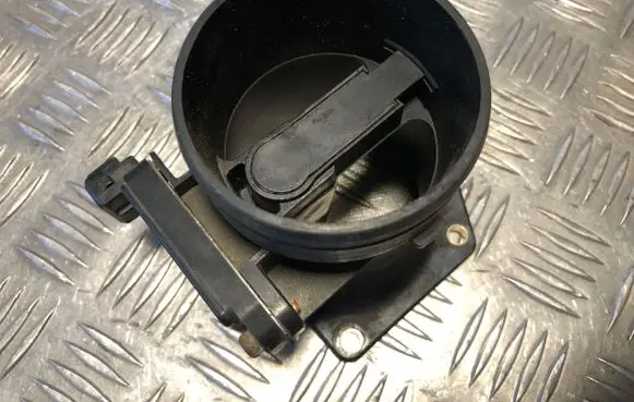 Audi A4 S4 B5 8D Mass air flow meter 058133471 15196 AFH6010B