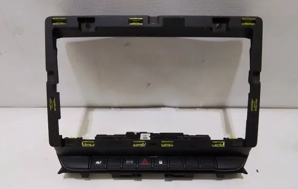 Renault Master III Radio/GPS head unit trim 682603805R