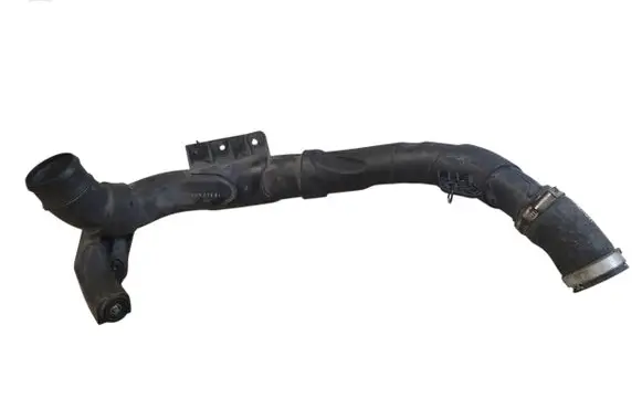 Intercooler hose/pipe