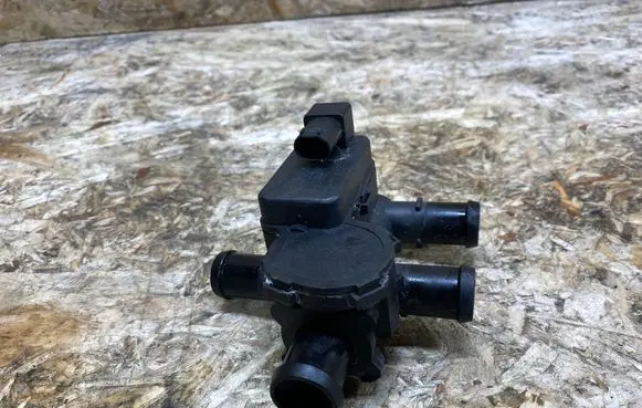 Mercedes-Benz SL R230 Coolant heater control valve A2308300084