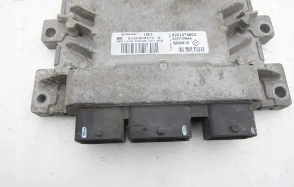 Renault Twingo II Engine control unit/module S120200117A