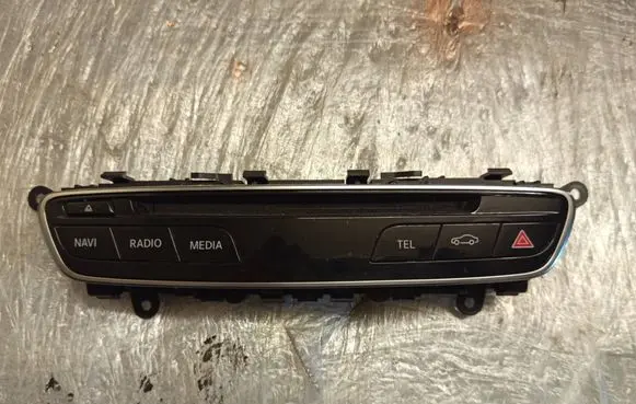 Mercedes-Benz V Class W447 Head unit multimedia control A4479053700 12832273 WW132800