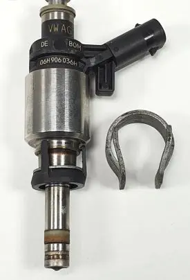 Audi A3 S3 8P Fuel injector 0261500074