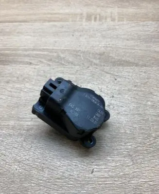 Ford Focus Air flap motor/actuator 1S7H19E616AA