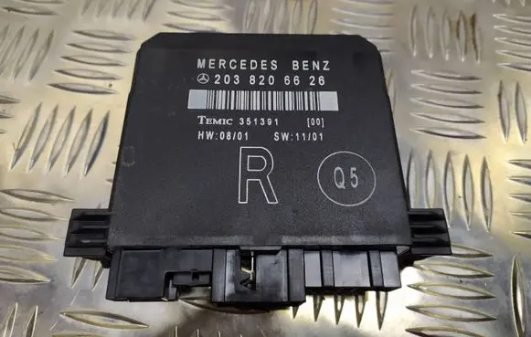 Mercedes-Benz C W203 Door control unit/module 2038206626