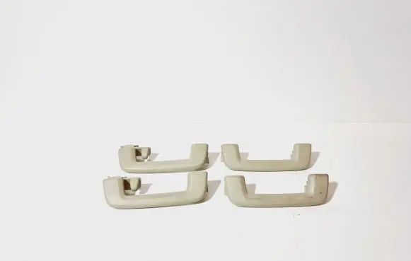 Volvo V70 A set of handles for the ceiling 13550