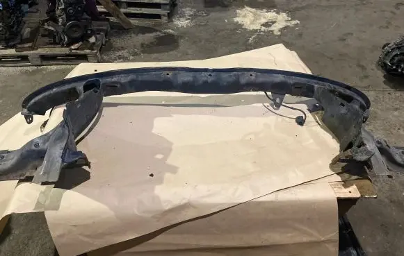 Volkswagen Transporter - Caravelle T5 Bottom radiator support slam panel 