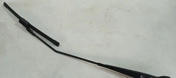 Peugeot 2008 I Front wiper blade arm 9673292080