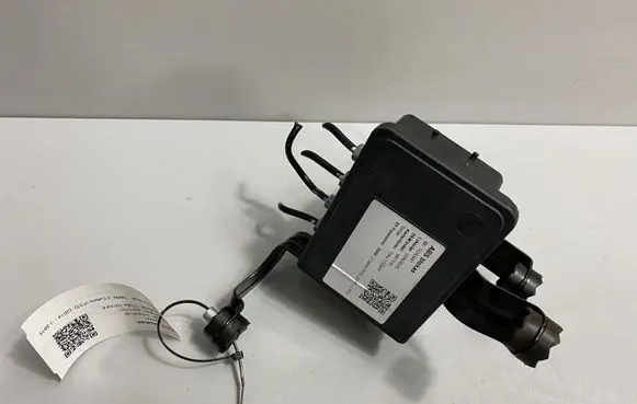 BMW 2 F22 F23 ABS Pump 6871110