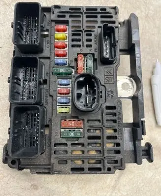 Fiat Scudo Fuse module BSML0600 S118983006N 9658539680