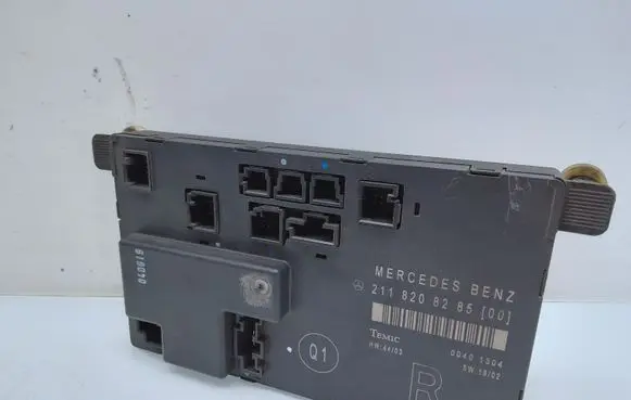 Mercedes-Benz E W211 Comfort/convenience module 2118208285
