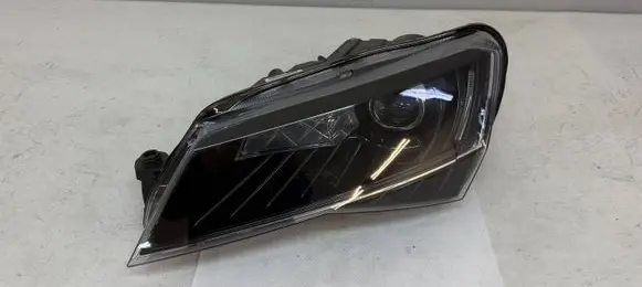Skoda Superb B8 (3V) Headlight/headlamp 3V1941015A