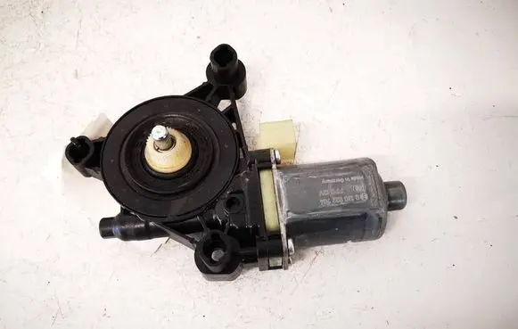 Volkswagen Crafter Front door window regulator motor 8W0959802