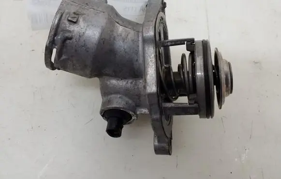 Mercedes-Benz C W204 Thermostat A2722000115