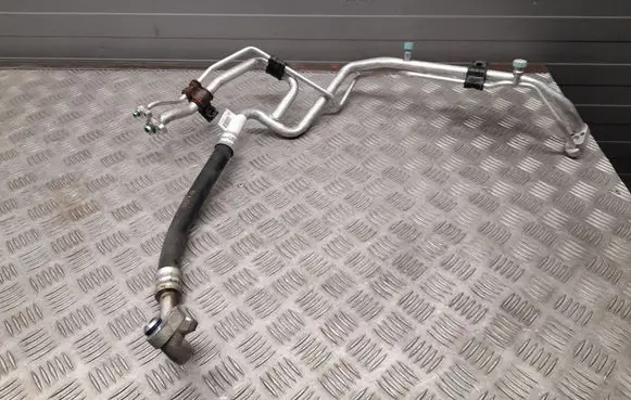 Tesla Model S Engine coolant pipe/hose 100429300E