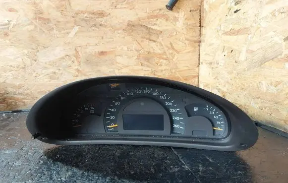 Mercedes-Benz C W203 Speedometer (instrument cluster) A2035401347