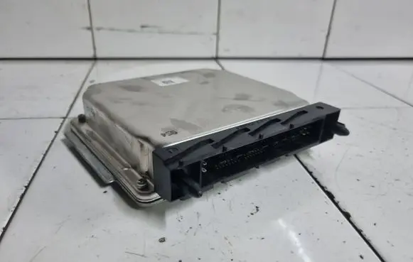 Volvo S80 Engine control unit/module MB0797009540 30684877 30684877A