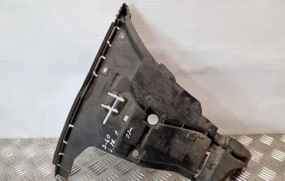 Volvo S60 Front bumper mounting bracket 08693181