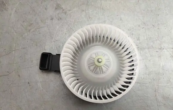Land Rover Range Rover L460 Type LK Heater fan/blower 568123489
