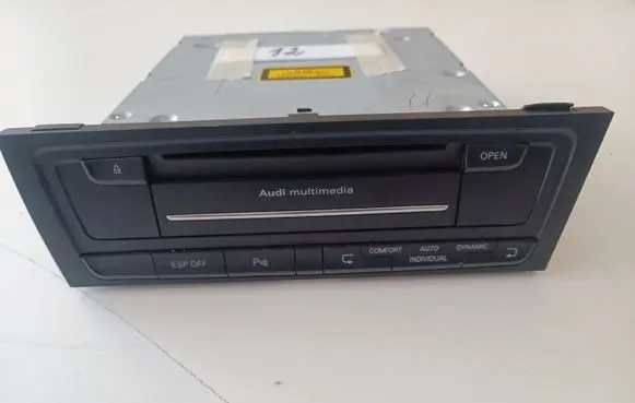 Audi A5 8T 8F Head unit multimedia control 8T2035670A
