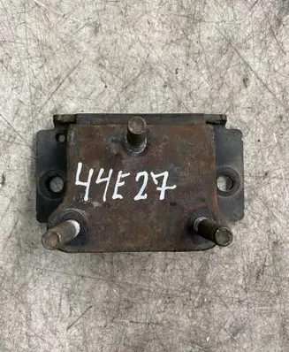 Nissan Navara D23 Gearbox mount 