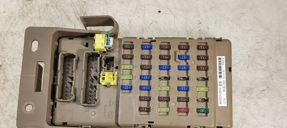 Subaru Legacy Fuse box set 82201AJ000 906144