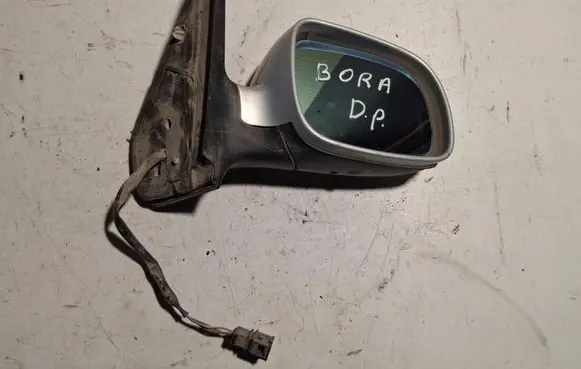 Volkswagen Bora Front door electric wing mirror 010515
