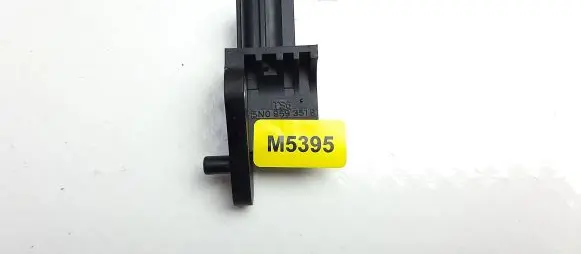 Volkswagen PASSAT CC Airbag deployment crash/impact sensor 5N0959351B M5395