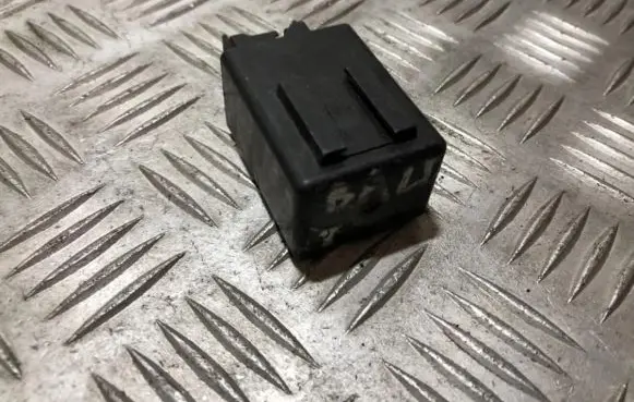 Mitsubishi Pajero Other relay mr122496 g8d-225m