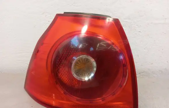 Volkswagen Golf V Rear/tail lights 1K6945095AC 89031704