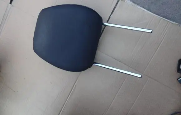 Ford Kuga III Front seat headrest LEWY