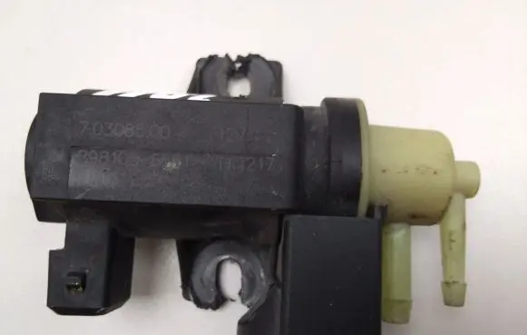 Opel Zafira C Turbo solenoid valve 8981056561 70308500