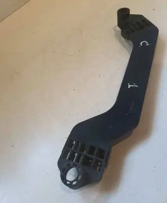 Volkswagen Touran I ABS pump bracket 1T1611716B