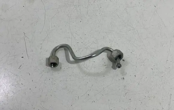 Renault Koleos I Fuel injector supply line/pipe 734023A