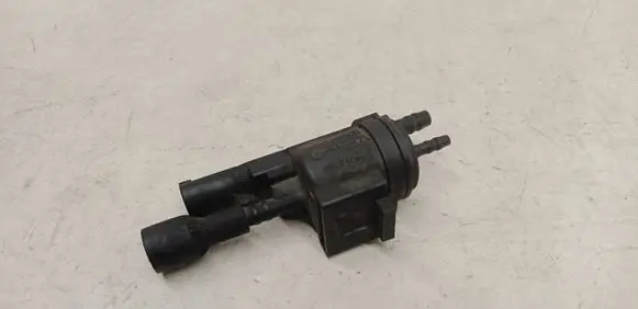 Mercedes-Benz C W204 Valve vacuum 0025401497
