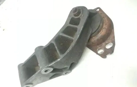 Fiat Bravo - Brava Engine mounting bracket 7768530