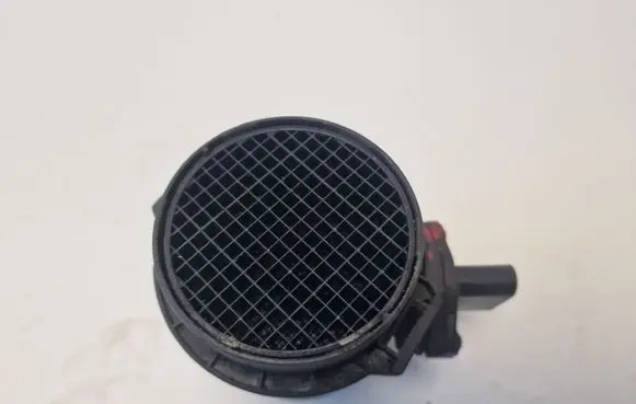 Audi A6 S6 C5 4B Mass air flow meter 059906461B