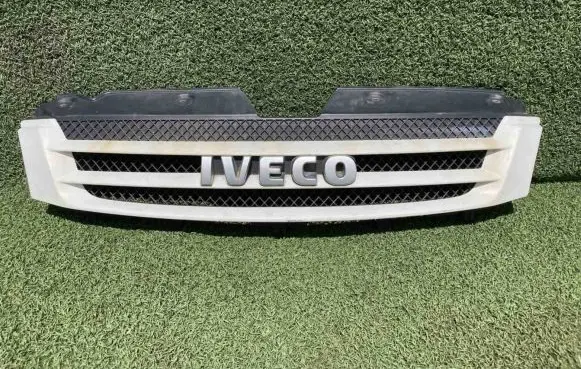 Iveco Daily 4th gen Front grill 38028010105
