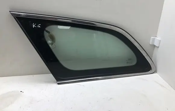 Toyota Avensis T270 Rear side window 43R00048 DOT24M188AS2