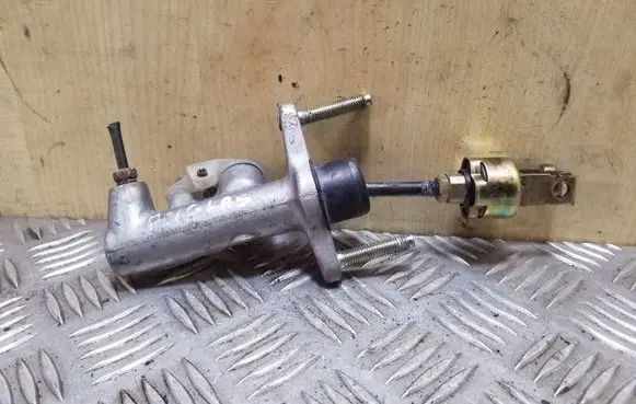 Toyota Corolla E120 E130 Clutch master cylinder