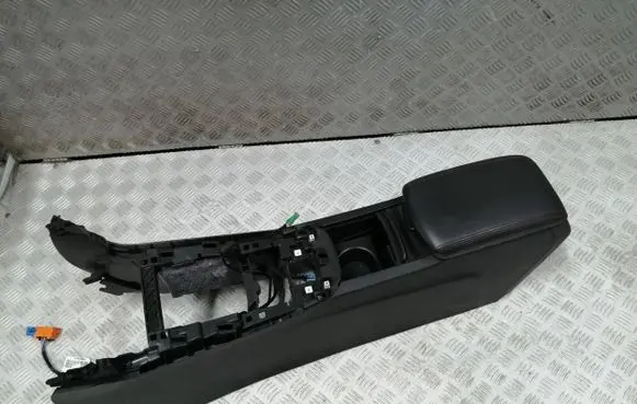 Peugeot 308 Armrest