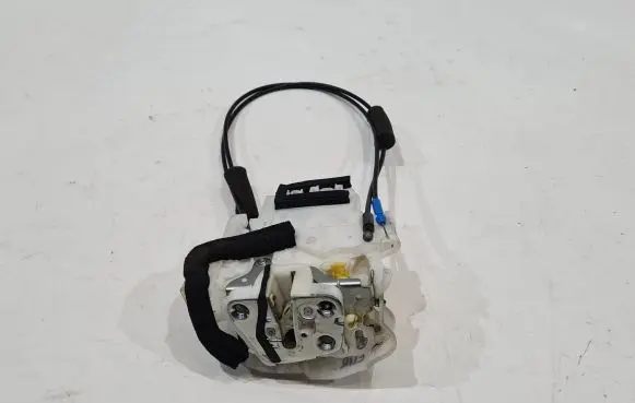 Subaru Legacy Front door lock