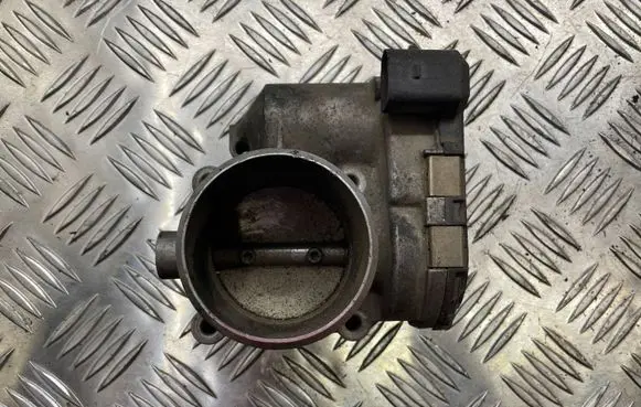 Audi A4 S4 B6 8E 8H Throttle valve 06B133062M