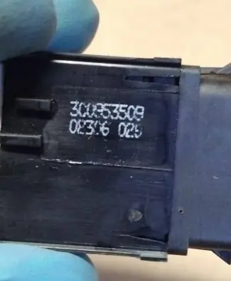 Volkswagen PASSAT B6 Hazard light switch 3C0953509 02316026
