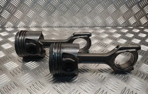 Opel Astra J Piston with connecting rod 664