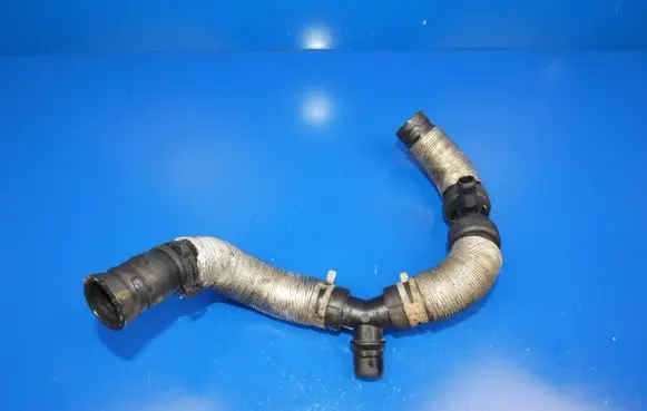 Land Rover Evoque I Engine coolant pipe/hose 