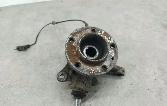 Opel Movano B Front wheel hub spindle knuckle 