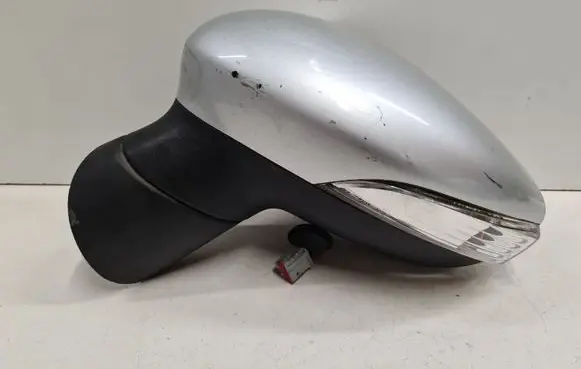 Ford Fiesta Front door electric wing mirror E8024704 4202012