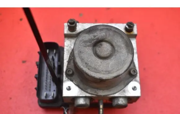 Nissan X-Trail T30 ABS Pump 47660EQ041