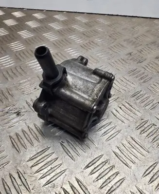 Infiniti Q70 Y51 Vacuum pump AC46000 GD01497